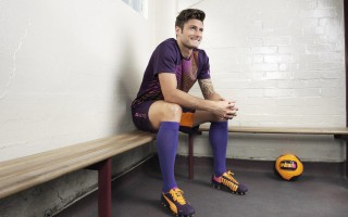 海星体育官网_意甲半场战报，科莫1-0领先乌迪内斯，皮奥特罗夫斯基送点达库尼亚一蹴而就