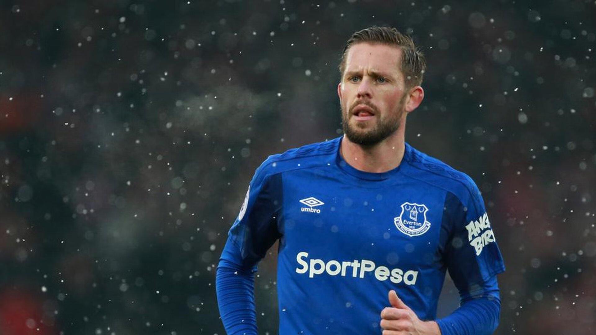 海星体育app下载-巴图姆深度解析防守秘诀，范甘迪的指导铸就钢铁防线，球队焕发新生机-第1张图片-海星体育-全球体育赛事直播与实时比分平台