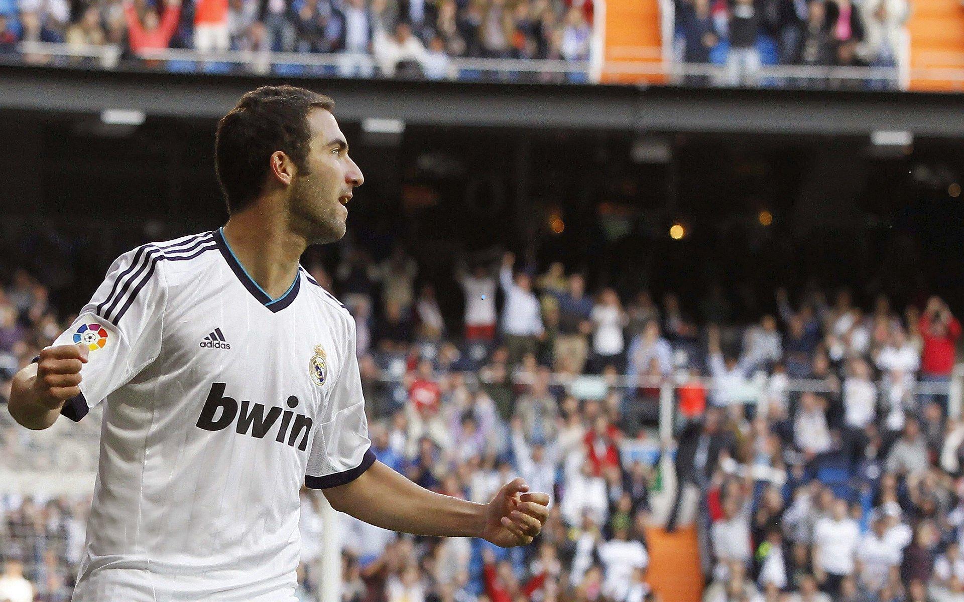 海星体育app下载：皇马权杖下的更迭浪潮，弗洛伦蒂诺时代17度换帅创队史之最-第3张图片-海星体育-全球体育赛事直播与实时比分平台